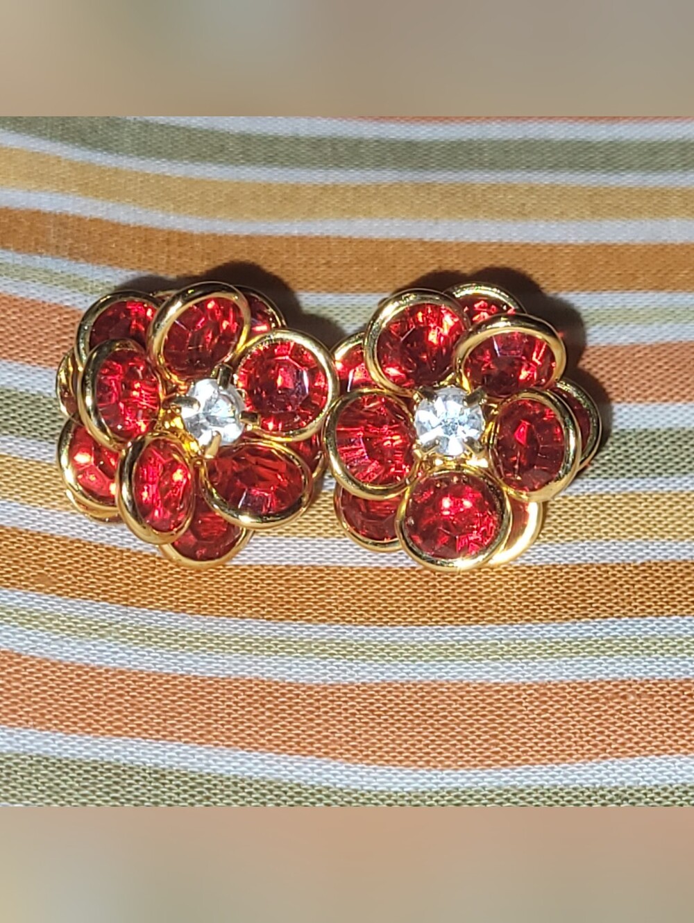 Avon Vintage Red Flower Petals Clip Ons